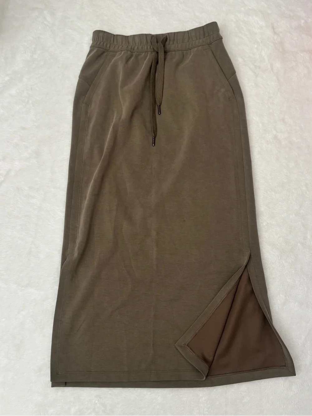 Lululemon Softstreme Bound to Bliss Skirt Nomad size 4/ new